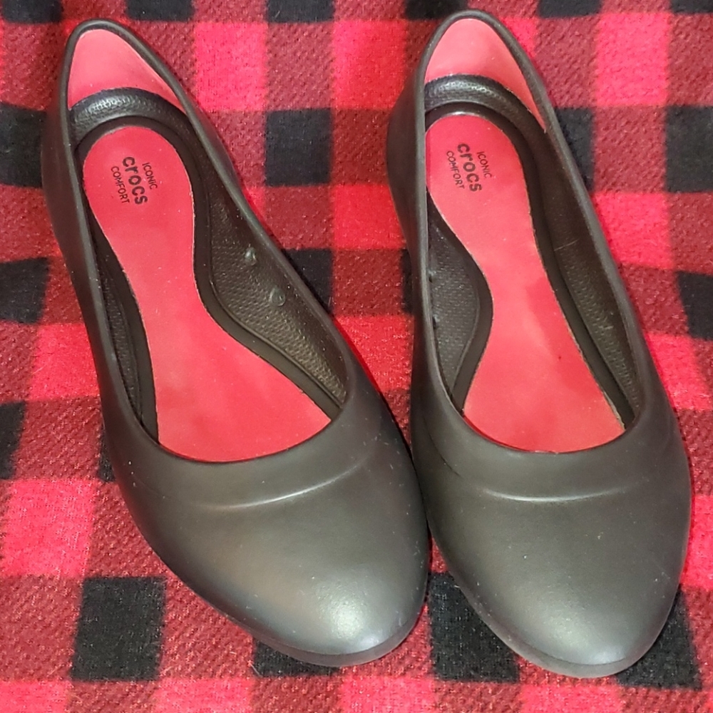 CROCS Iconic Comfort Black Flats